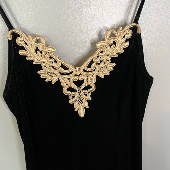 Sophia by Delicates x Vintage Elegant Velvet Gold Trimmed Slip Dress - Picture 6 of 9